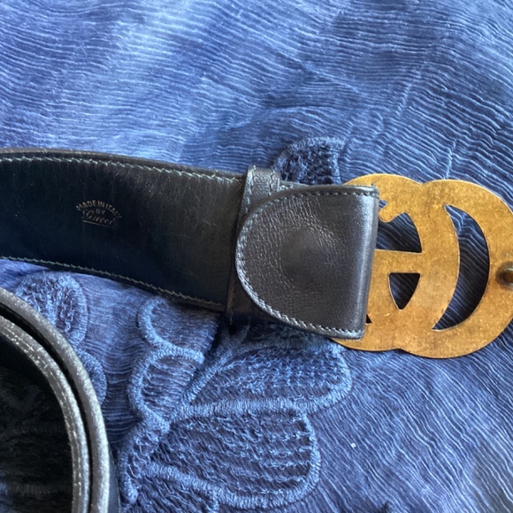 Black Leather Gucci Belt - Picture 5 of 9